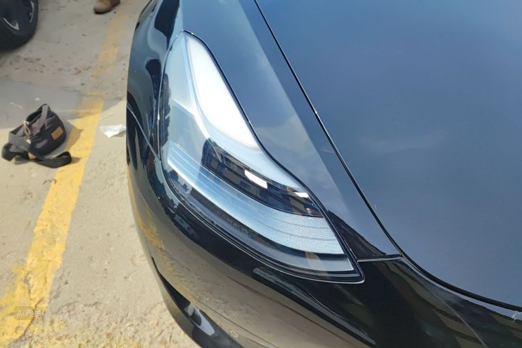 Tesla Model 3 2022 car image #8