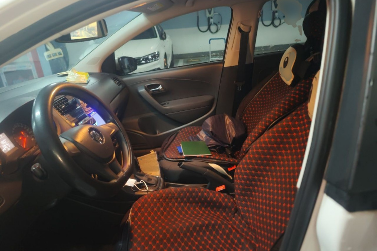 Volkswagen Polo 2017 #15 Volkswagen Polo 2017 car image #15