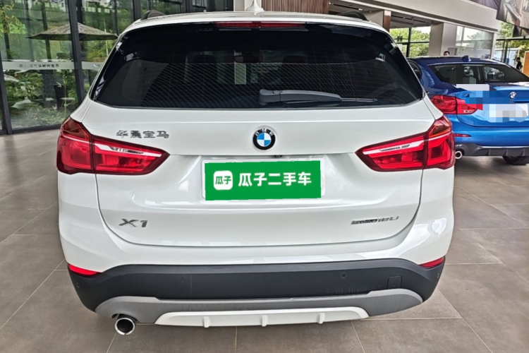 BMW X1 2019 #6 BMW X1 2019 car image #6