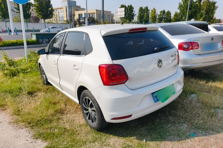 Volkswagen Polo 2016 car image #5