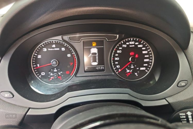 Audi Q3 2018 #13 Audi Q3 2018 car image #13