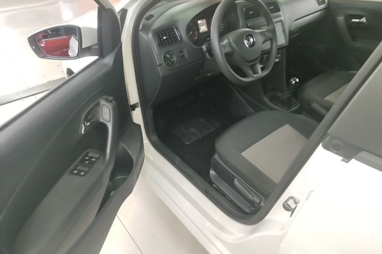 Volkswagen Polo 2018 #16 Volkswagen Polo 2018 car image #16