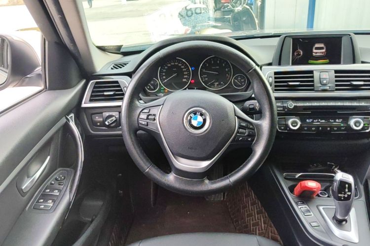 BMW 3 Series 2017 #11 BMW 3 Series 2017 car image #11