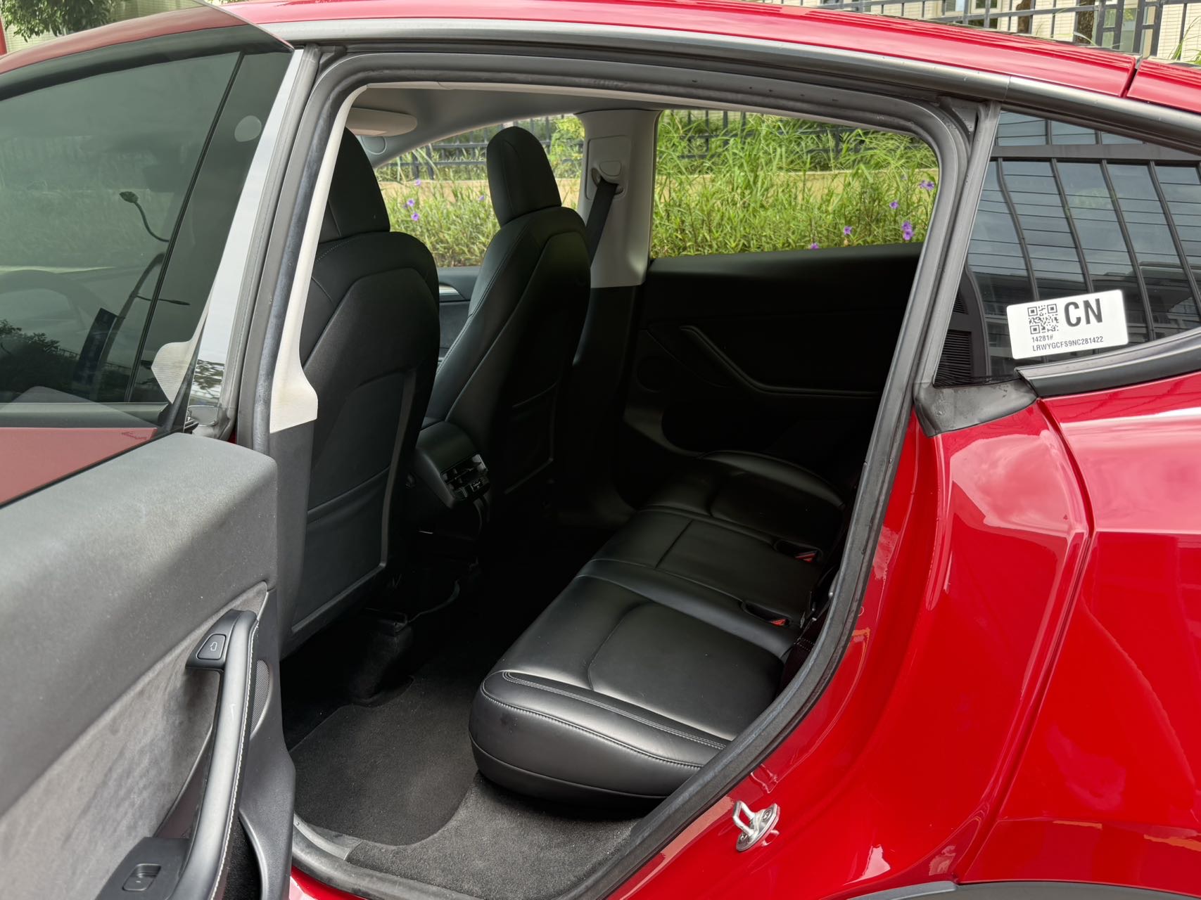 Tesla Model Y 2022 immagine di auto #9