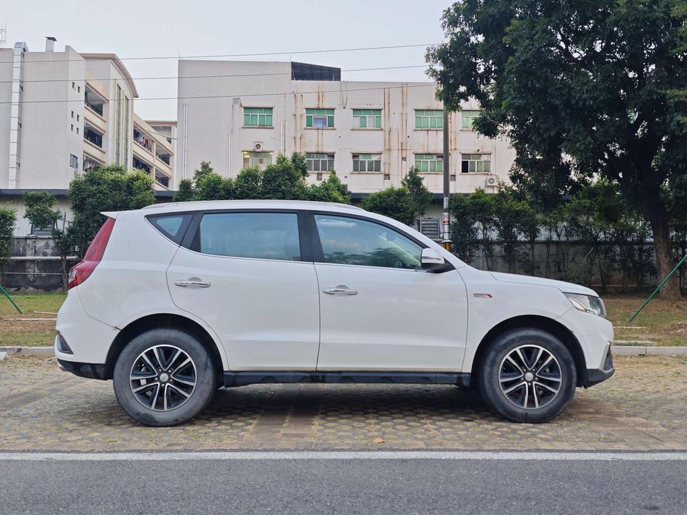 GEELY Vision X6 2018 image de voiture #8