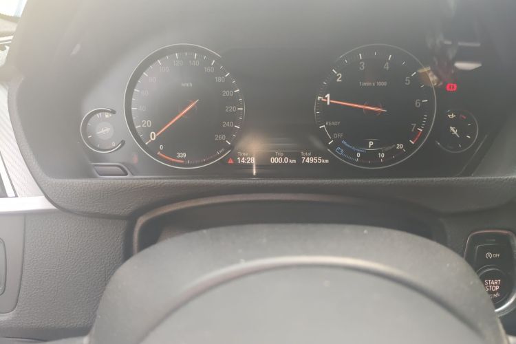 BMW 3 Series 2018 car image #9