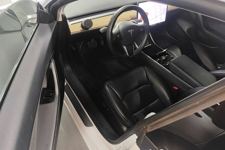 Tesla Model 3 2020 #16 Tesla Model 3 2020 car image #16