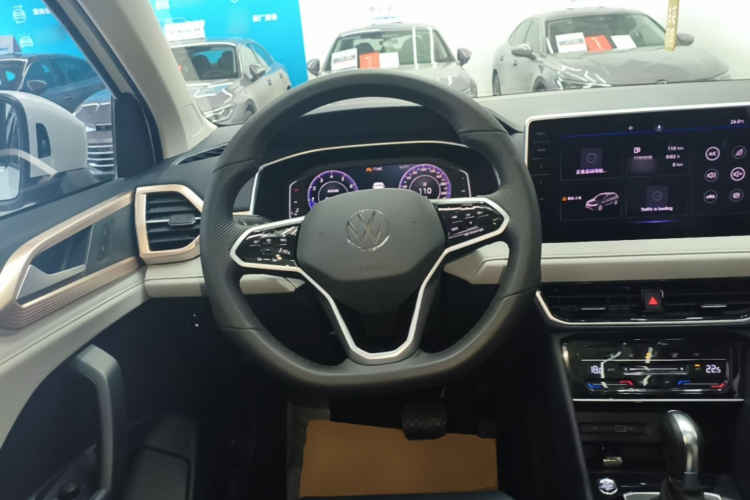Volkswagen Tharu 2023 #11 Volkswagen Tharu 2023 immagine di auto #11