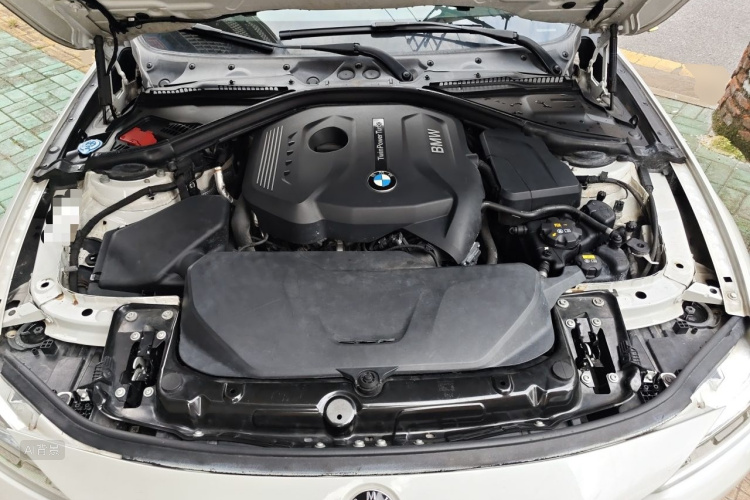 BMW 3 Series 2017 car image #22