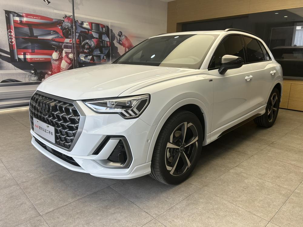 Audi Q3 2025 car image 