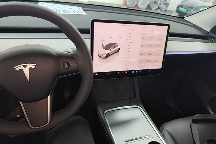 Tesla Model Y 2024 #10 Tesla Model Y 2024 car image #10