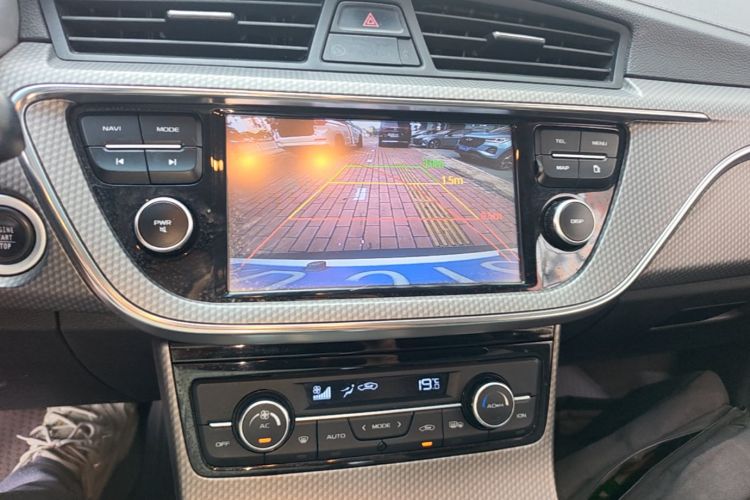 GEELY Emgrand GS 2017 car image #13