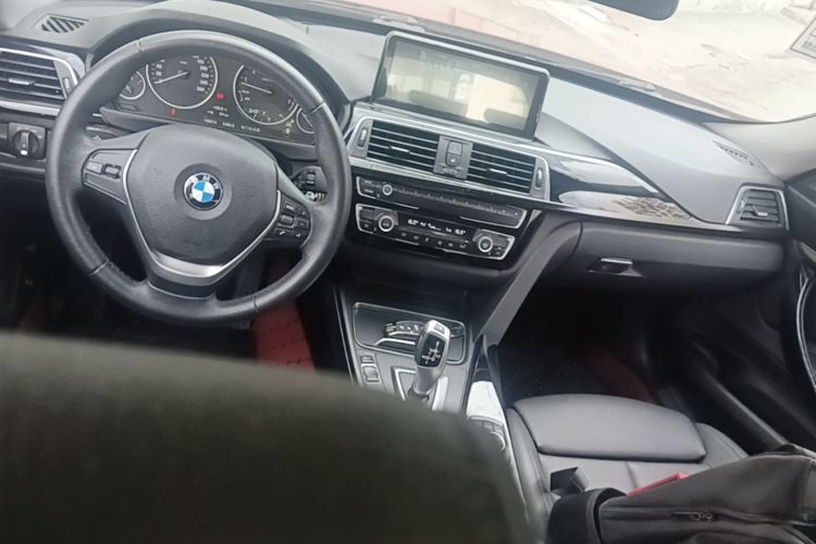 BMW 3 Series GT 2018 #10 BMW 3 Series GT 2018 car image #10