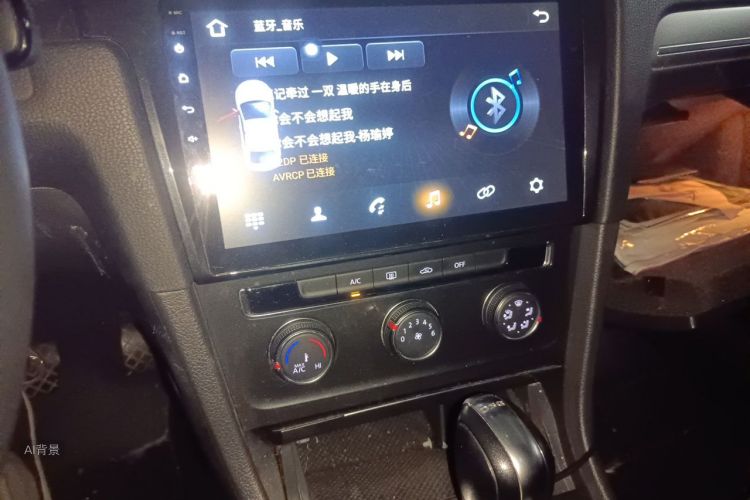 Volkswagen Golf 2018 car image #15