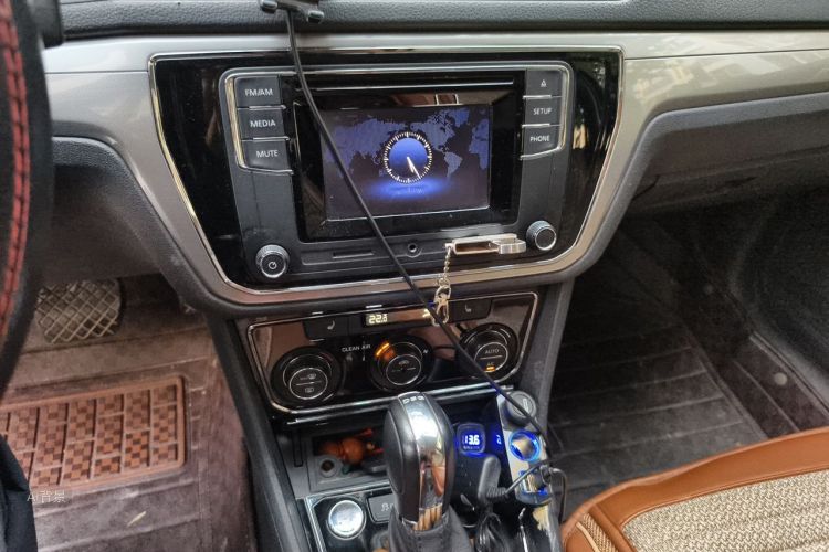 Volkswagen Lavida 2015 car image #15
