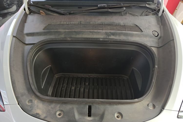 Tesla Model Y 2023 #20 Tesla Model Y 2023 car image #20