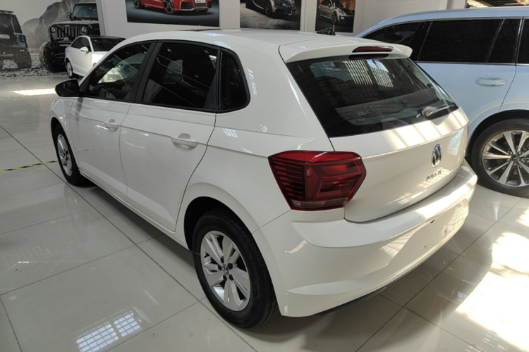 Volkswagen Polo 2022 car image #5