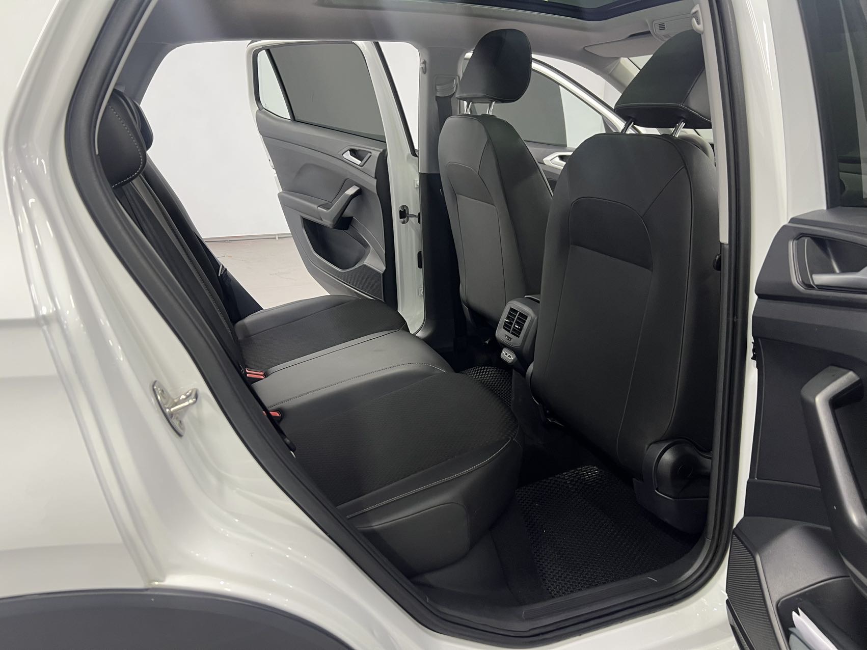 2024 #21 2024 imagen de coche #21