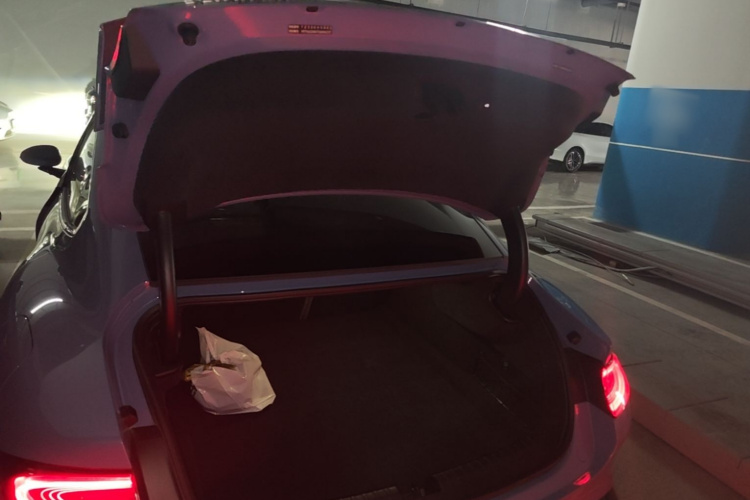 MI SU7 2024 car image #19