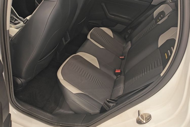 Volkswagen Polo 2020 car image #17