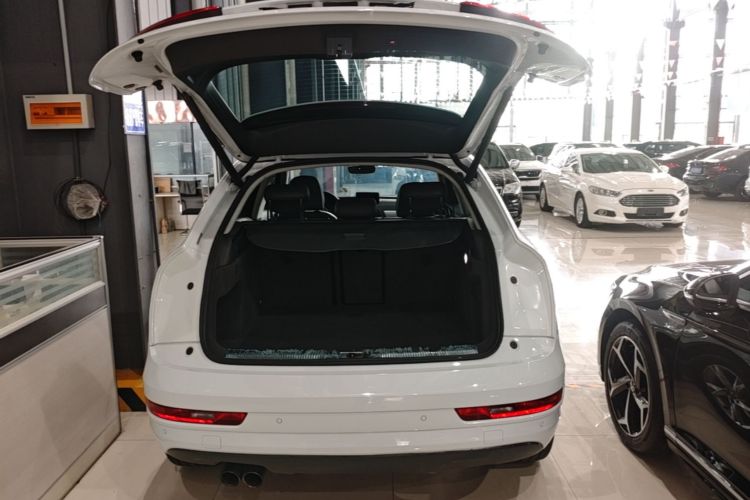 Audi Q3 2018 #19 Audi Q3 2018 car image #19