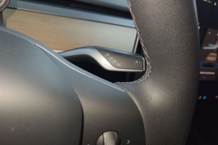Tesla Model Y 2022 #14 Tesla Model Y 2022 car image #14