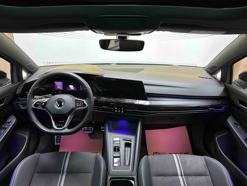 Volkswagen Golf 2024 car image #7