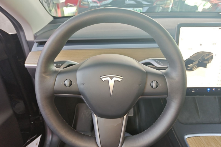 Tesla Model Y 2022 #11 Tesla Model Y 2022 car image #11