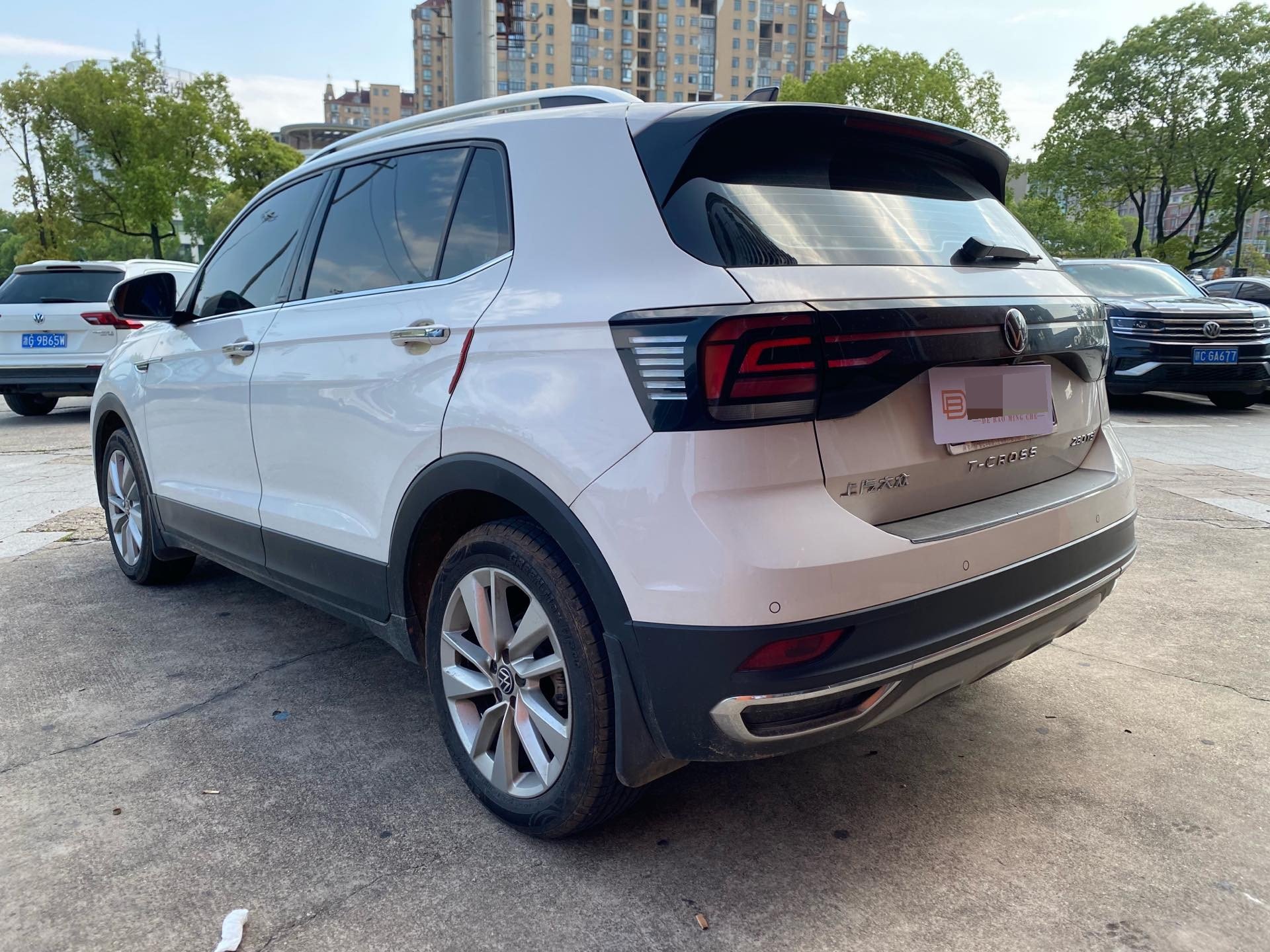 Volkswagen T-Cross 2021 car image #10