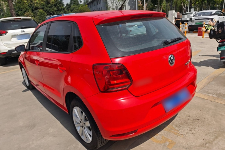 Volkswagen Polo 2014 car image #7