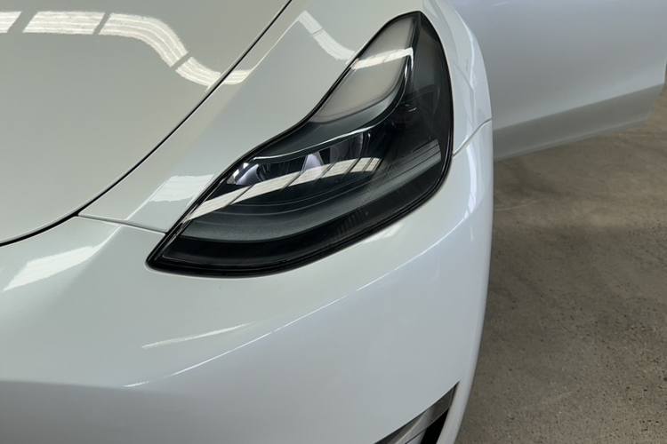 Tesla Model Y 2024 immagine di auto #22