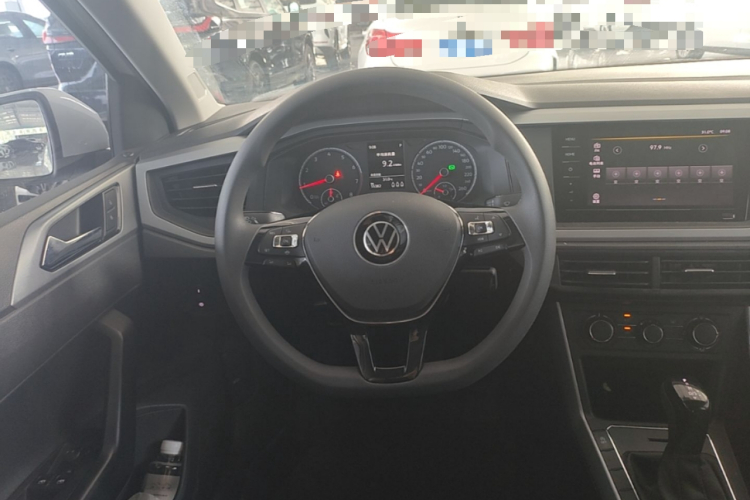 Volkswagen Polo 2021 car image #11
