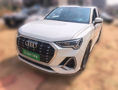 Audi Q3 2021 immagine di auto 