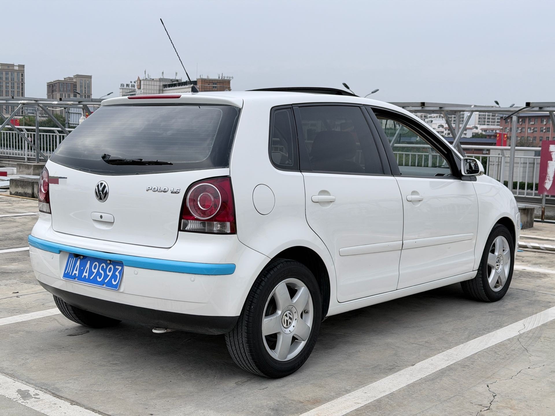 Volkswagen Polo 2010 immagine di auto #5