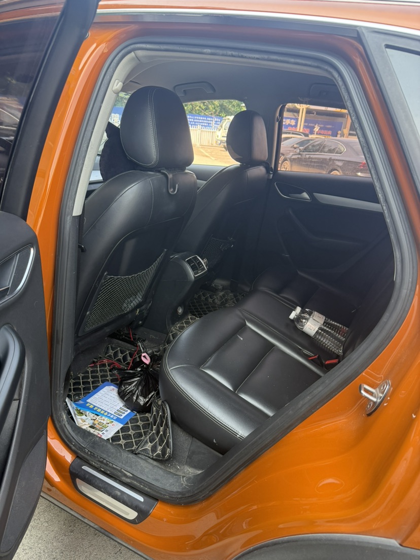 Audi Q3 2016 car image #5