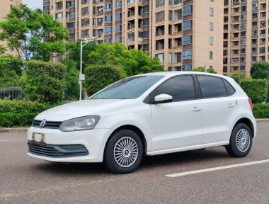 Volkswagen Polo 2016 car image 