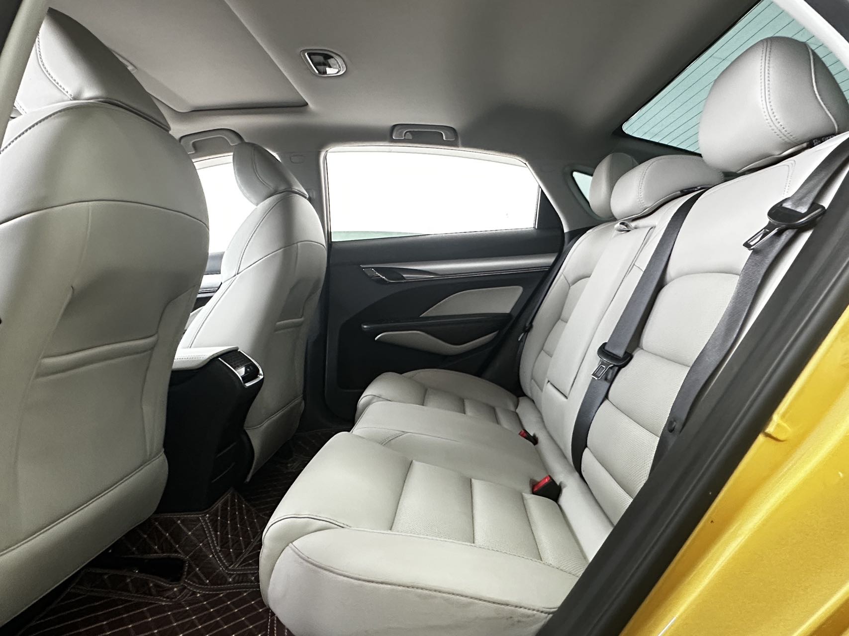 GEELY Binray 2019 car image #4