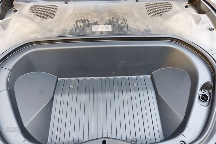 MI SU7 2024 imagen de coche #22