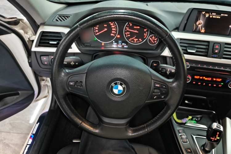 BMW 3 Series 2015 #15 BMW 3 Series 2015 car image #15