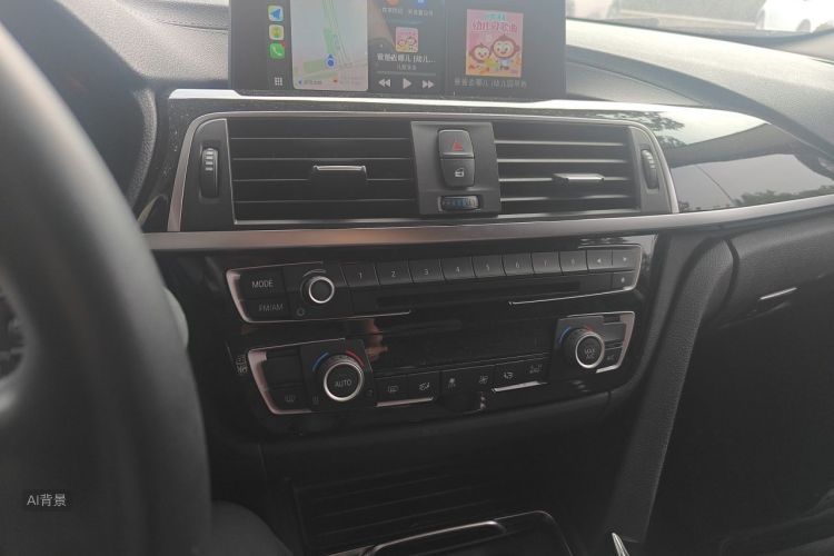 BMW 3 Series 2019 car image #15