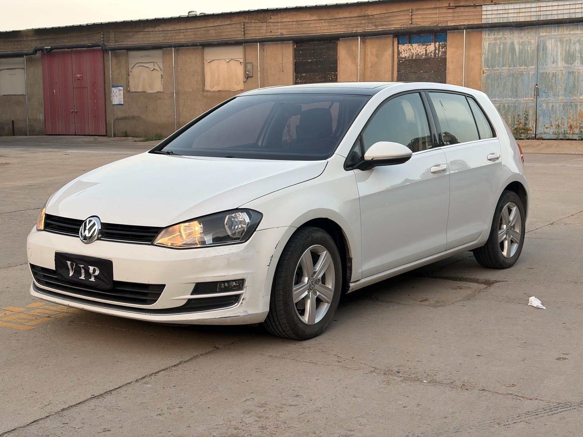 Volkswagen Golf 2014 Volkswagen Golf 2014 car image