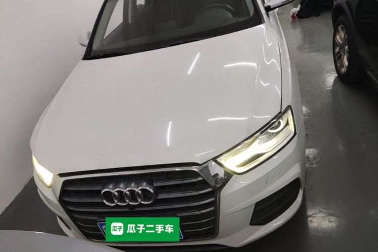 Audi Q3 2017 car image #3