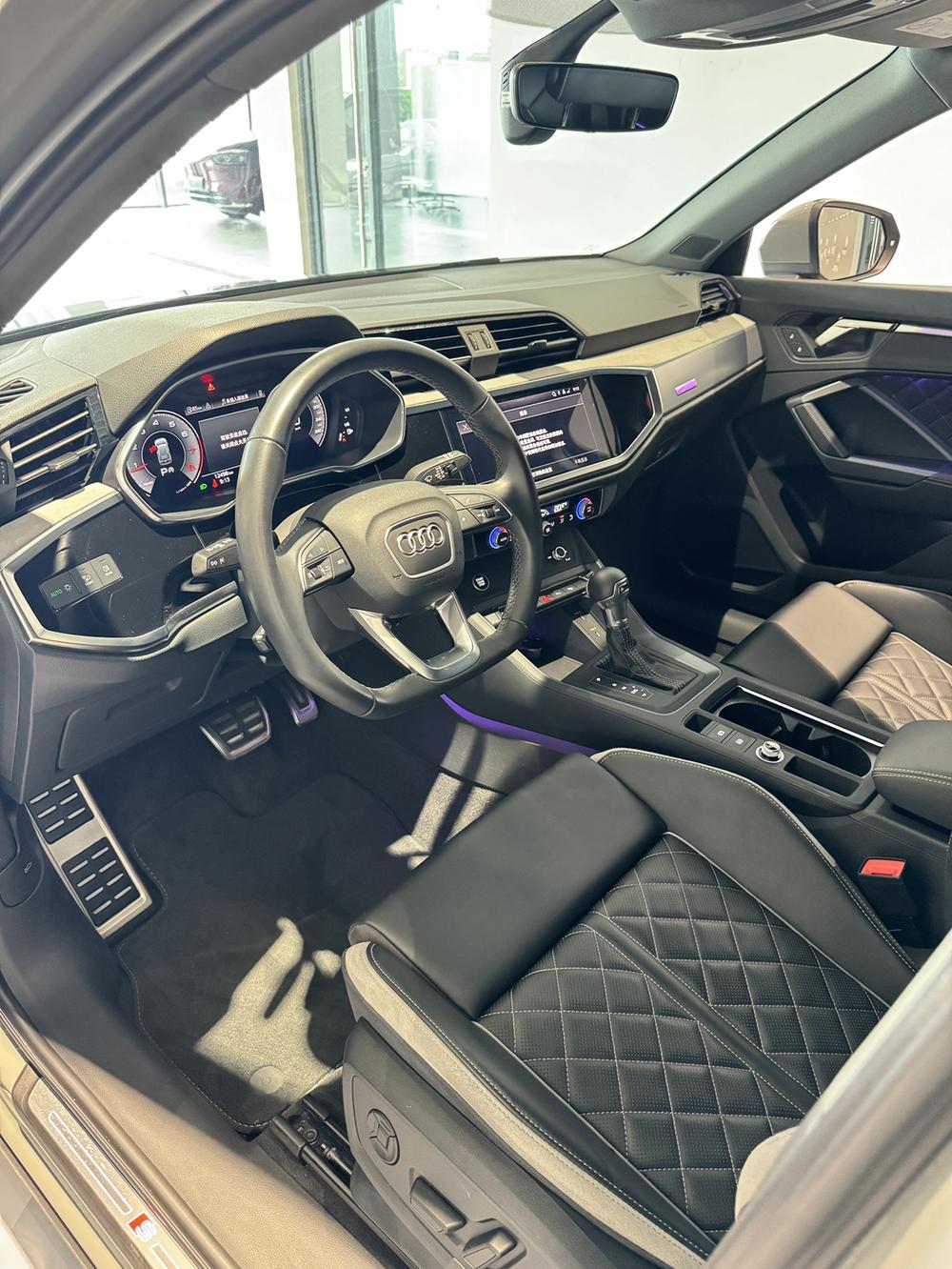 Audi Q3 2025 #8 Audi Q3 2025 car image #8