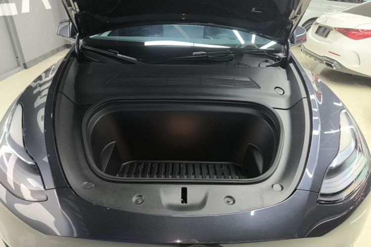 Tesla Model Y 2024 immagine di auto #20