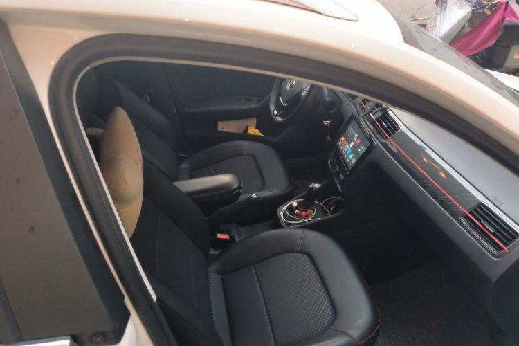 Volkswagen Santana 2018 image de voiture #27