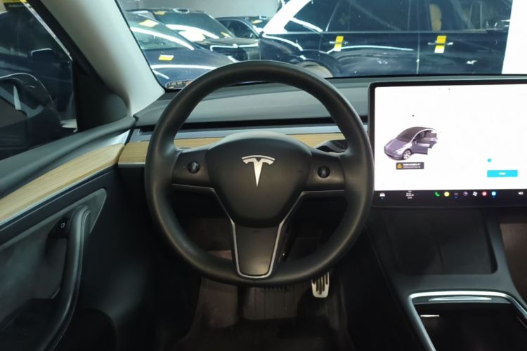 Tesla Model Y 2023 #11 Tesla Model Y 2023 car image #11