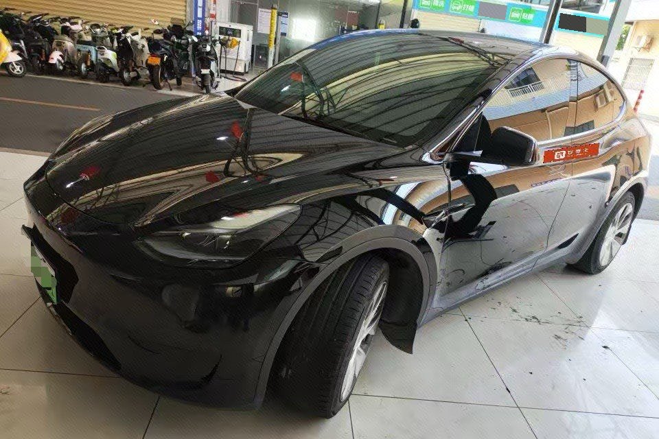 Tesla Model Y 2023 Tesla Model Y 2023 car image