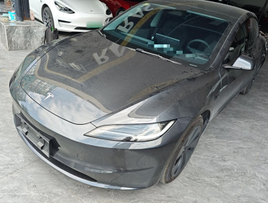 Tesla Model 3 2024 صورة سيارة 