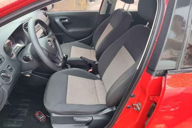 Volkswagen Polo 2017 car image #15