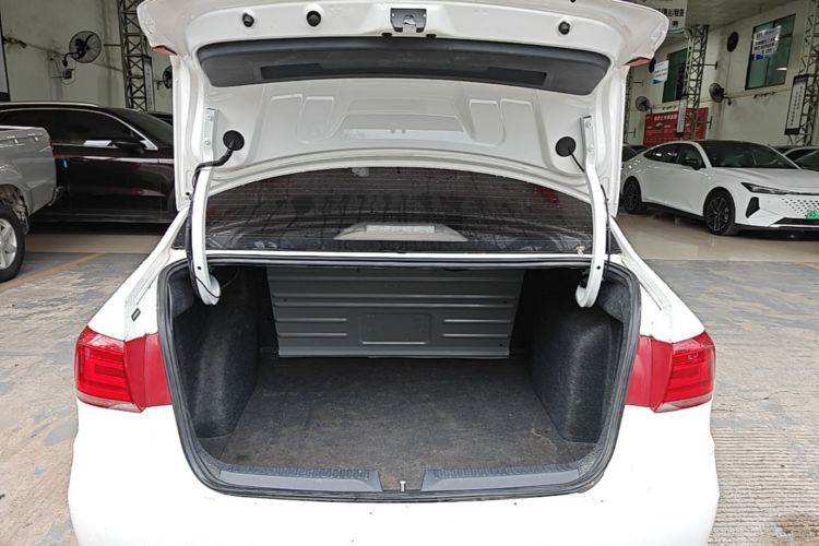 Volkswagen Santana 2021 car image #19